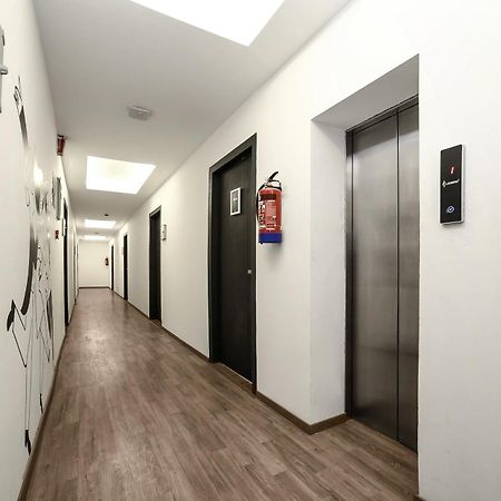 Готель Collection O Townhouse 069 Ґурґаон Екстер'єр фото